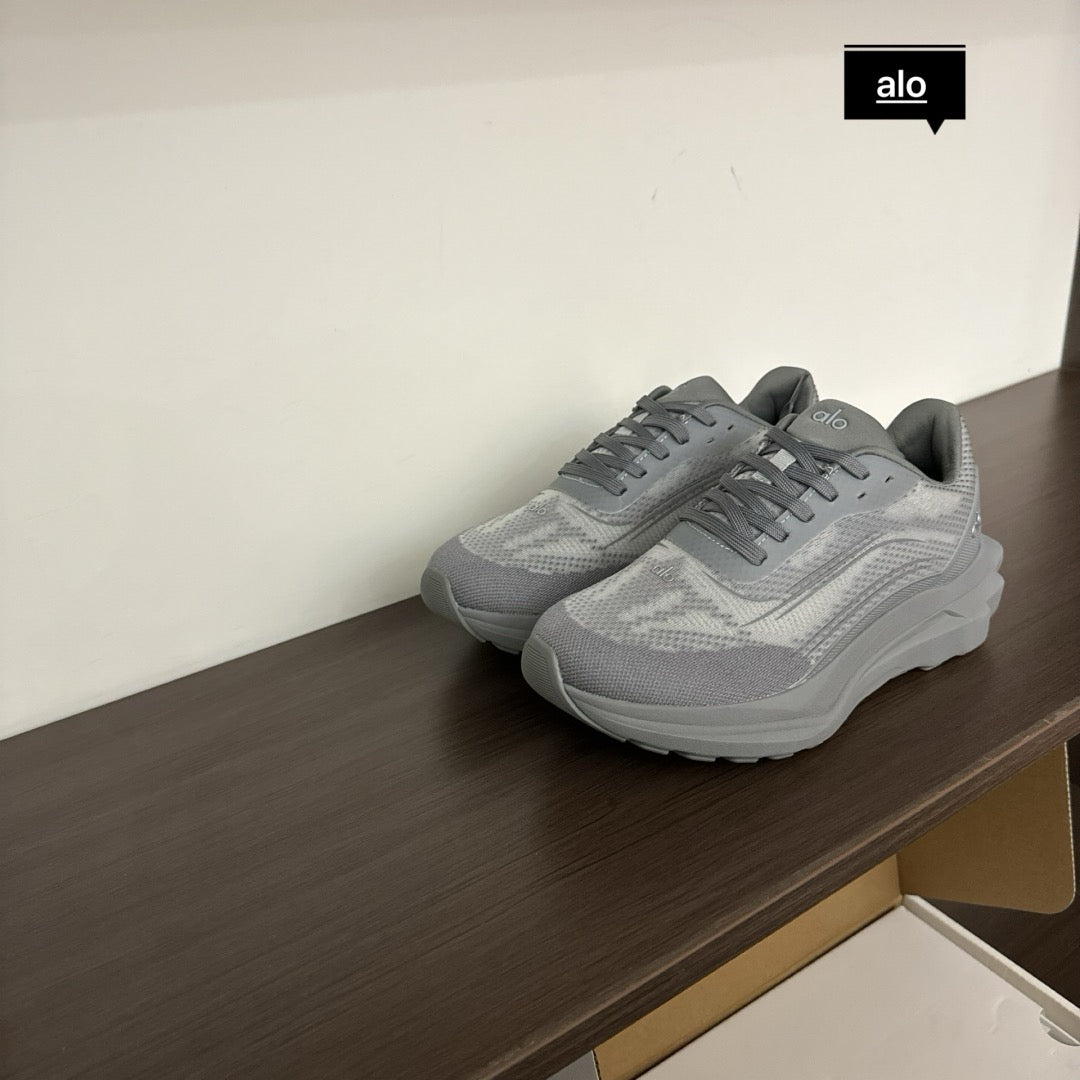 Alo yoga runner | Grey