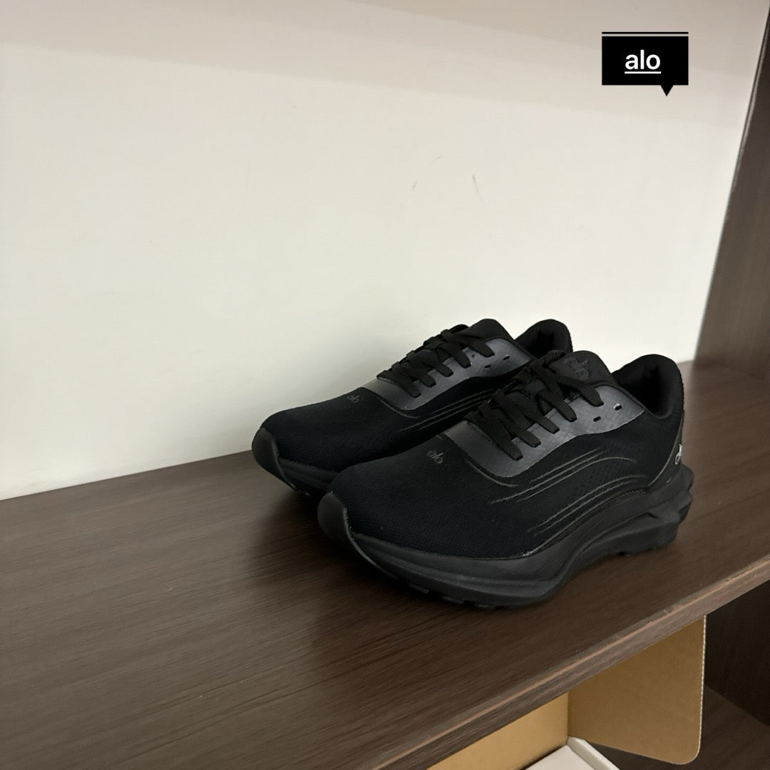 Alo yoga runner | Black