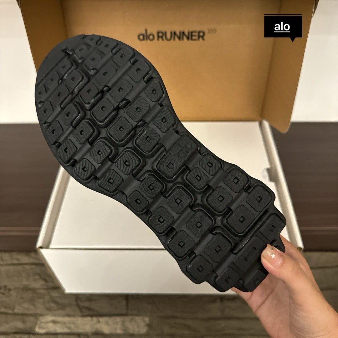 Alo yoga runner | Black