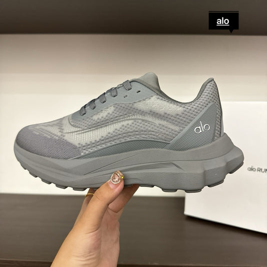 Alo yoga runner | Grey