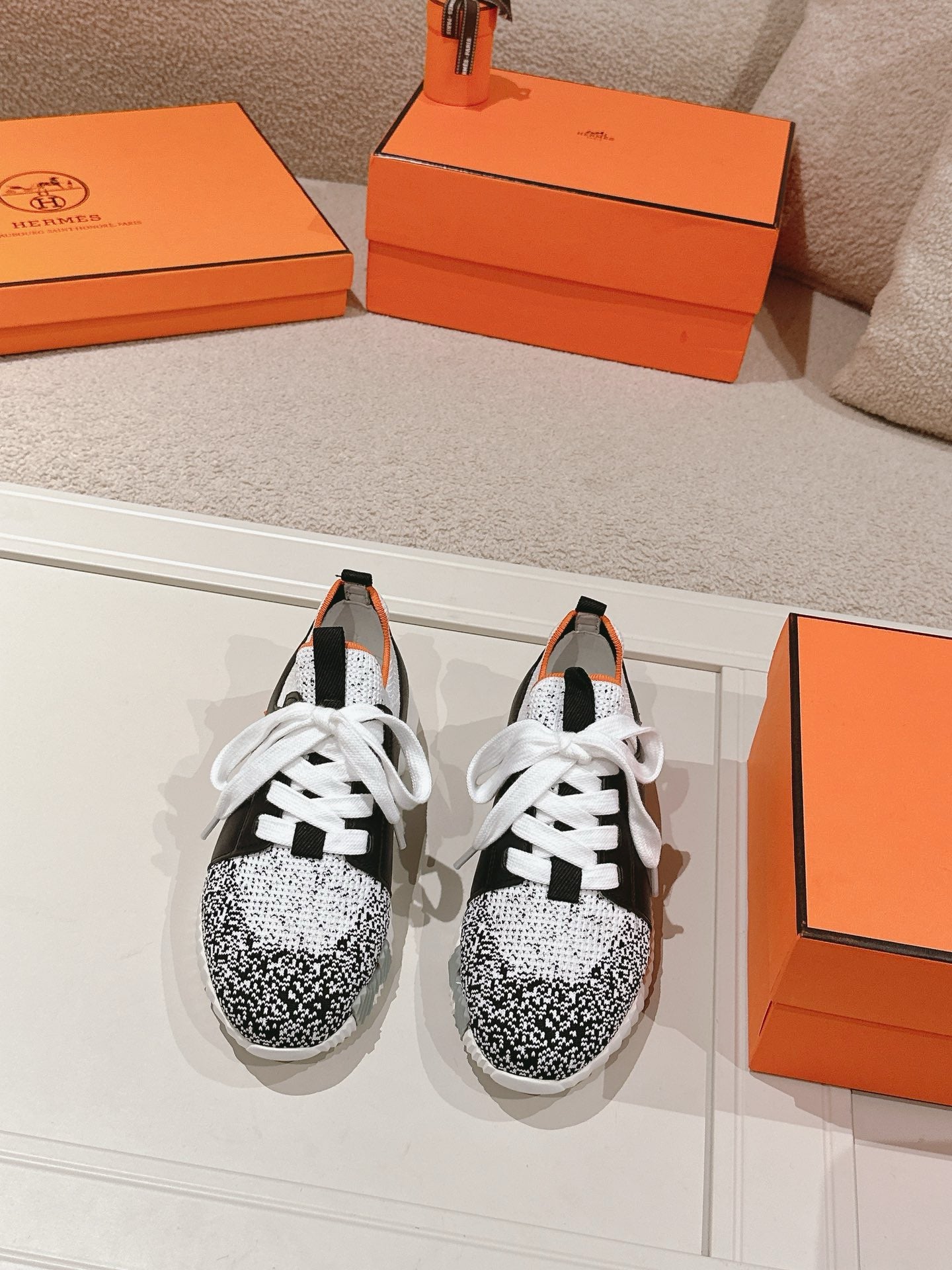 Hermès Depart Slip-On Sneaker - Noir/Blanc