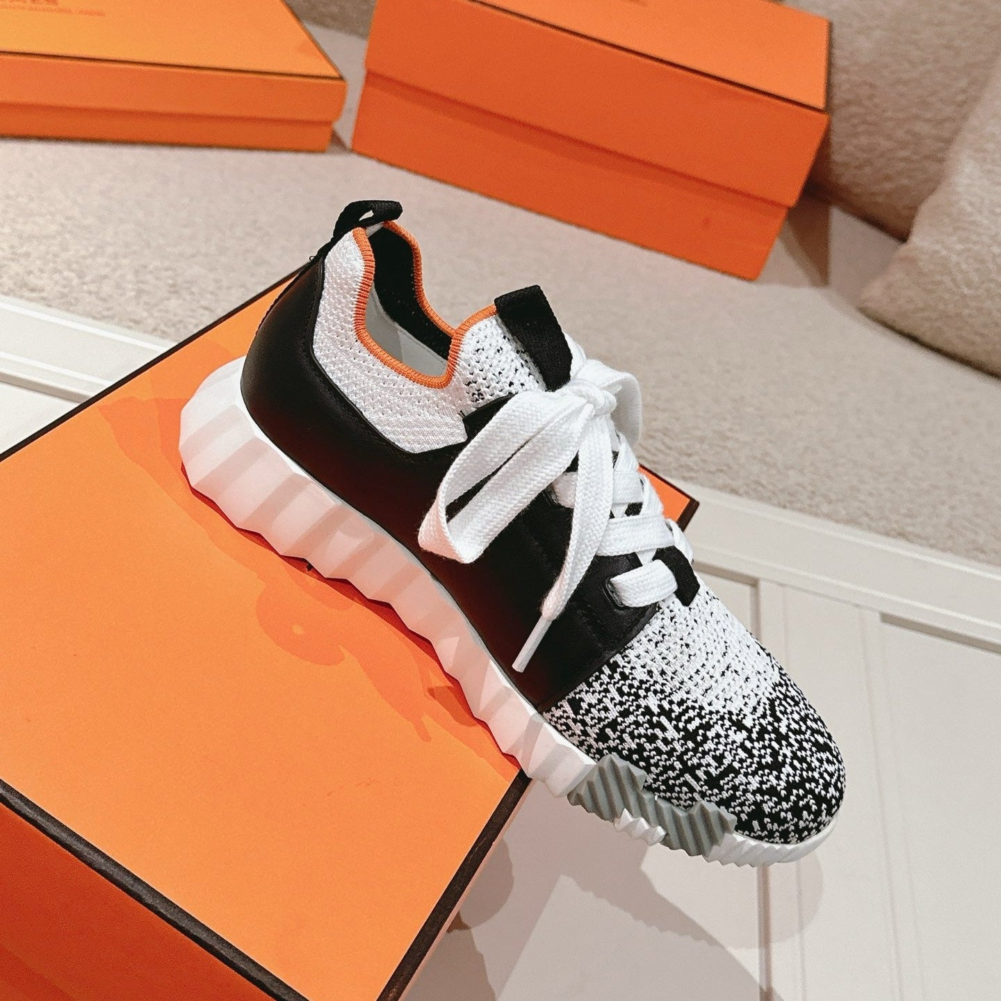 Hermès Depart Slip-On Sneaker - Noir/Blanc