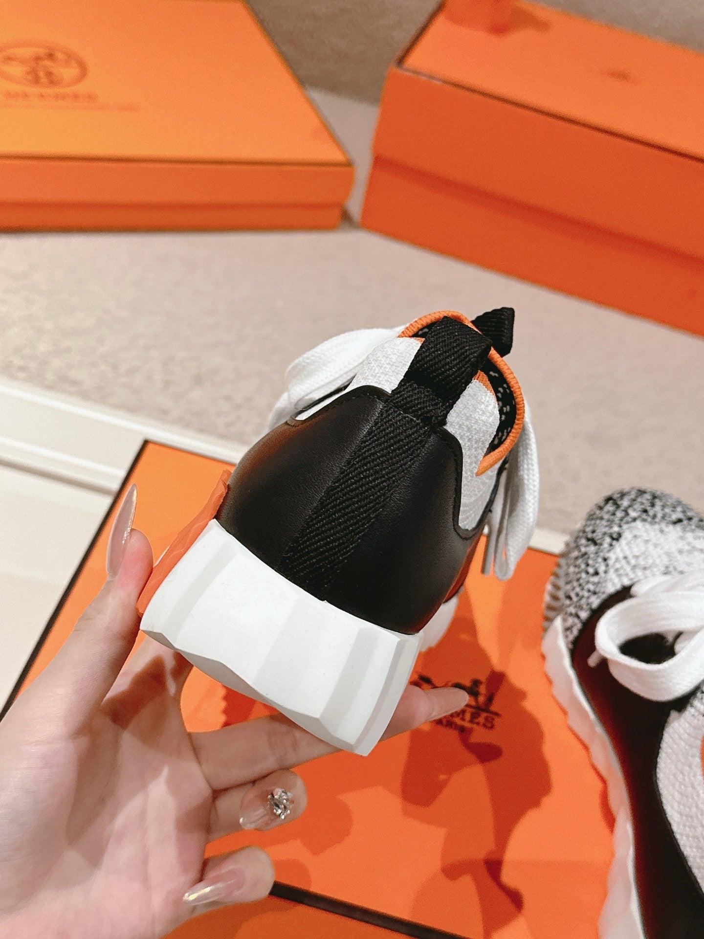 Hermès Depart Slip-On Sneaker - Noir/Blanc