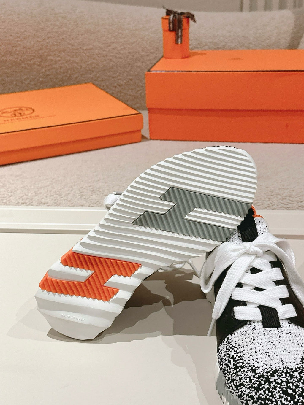 Hermès Depart Slip-On Sneaker - Noir/Blanc