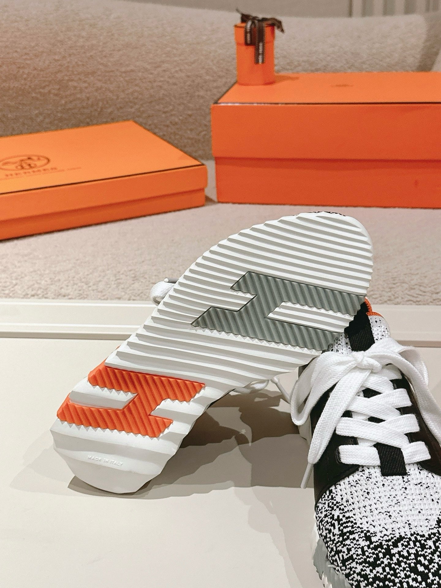 Hermès Depart Slip-On Sneaker - Noir/Blanc