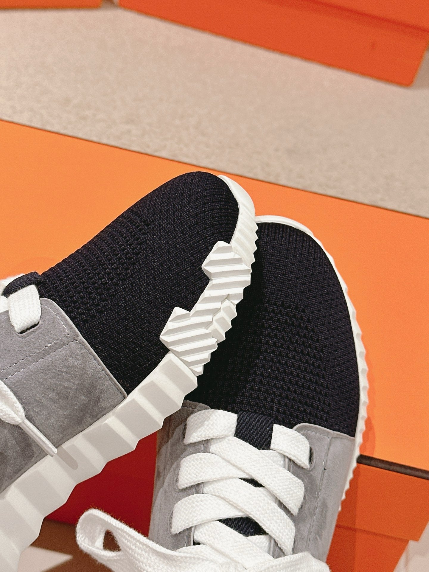 Hermès Depart Slip-On Sneaker - Noir/Gris Fumée