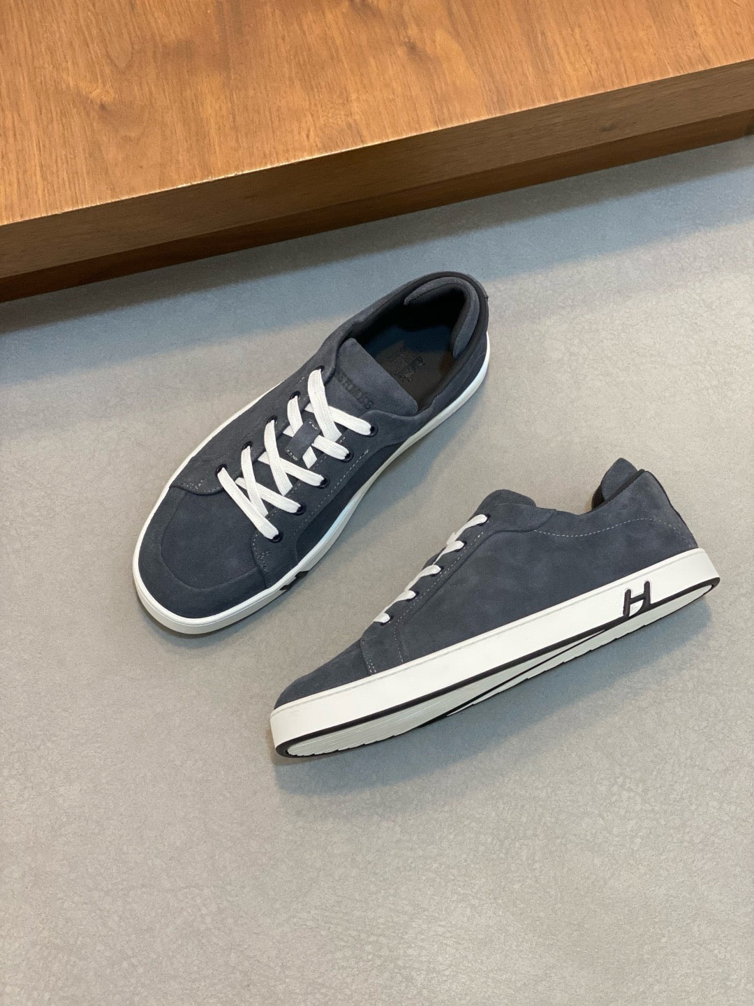 Hermès Kiddy Lace-Up Sneakers - Grey