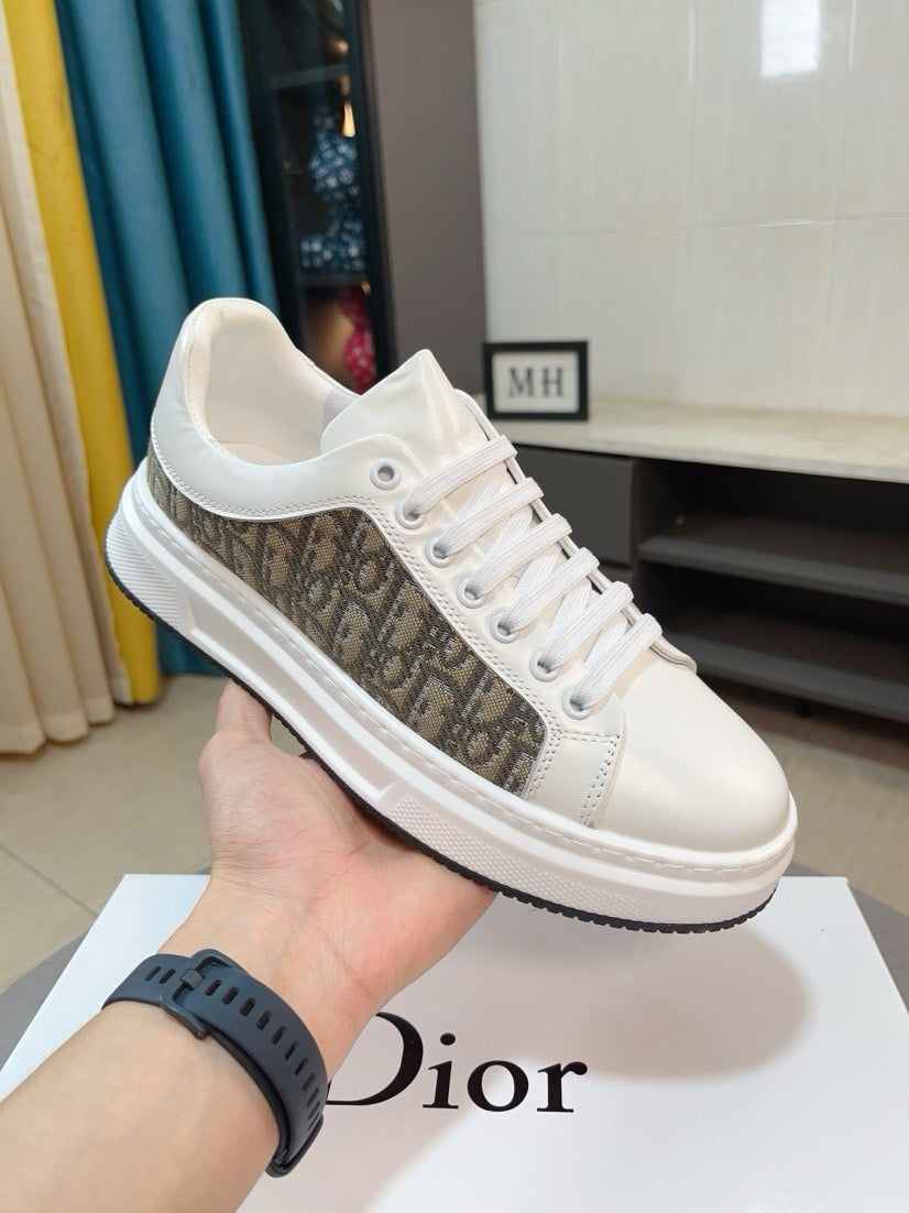 Dior Oblique Sneaker - Brown/White