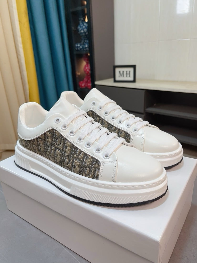 Dior Oblique Sneaker - Brown/White