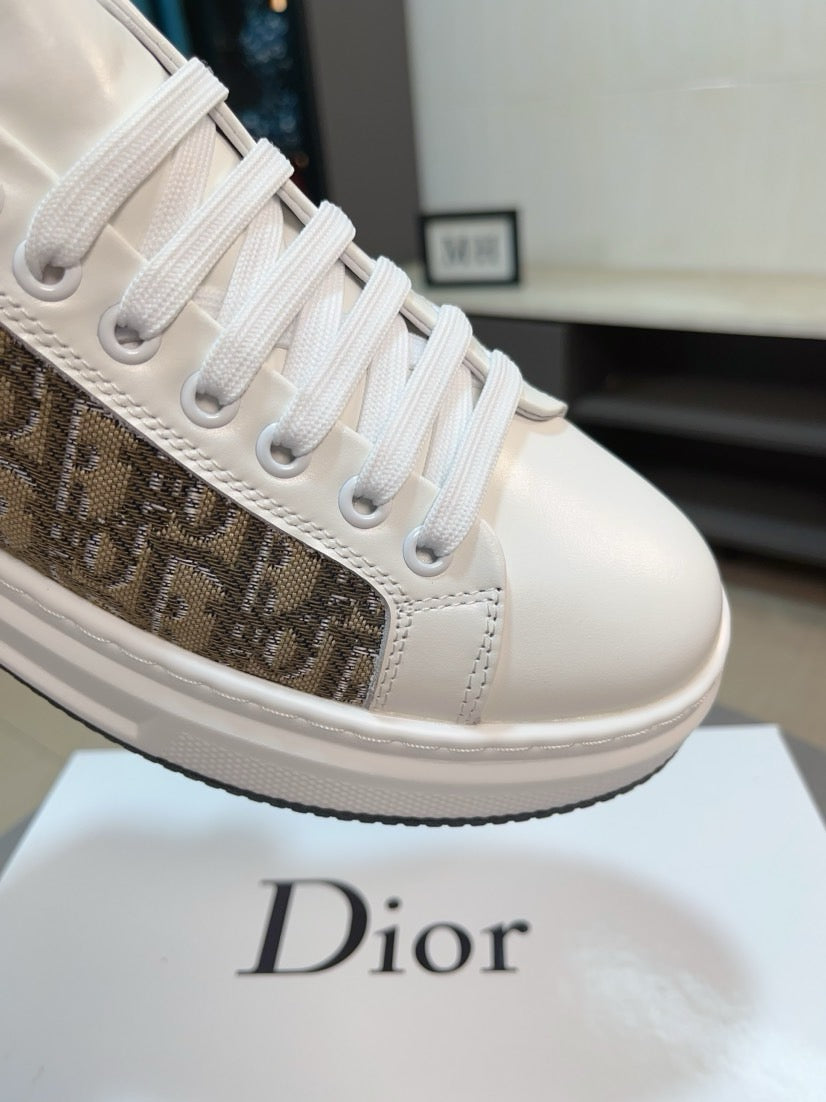 Dior Oblique Sneaker - Brown/White