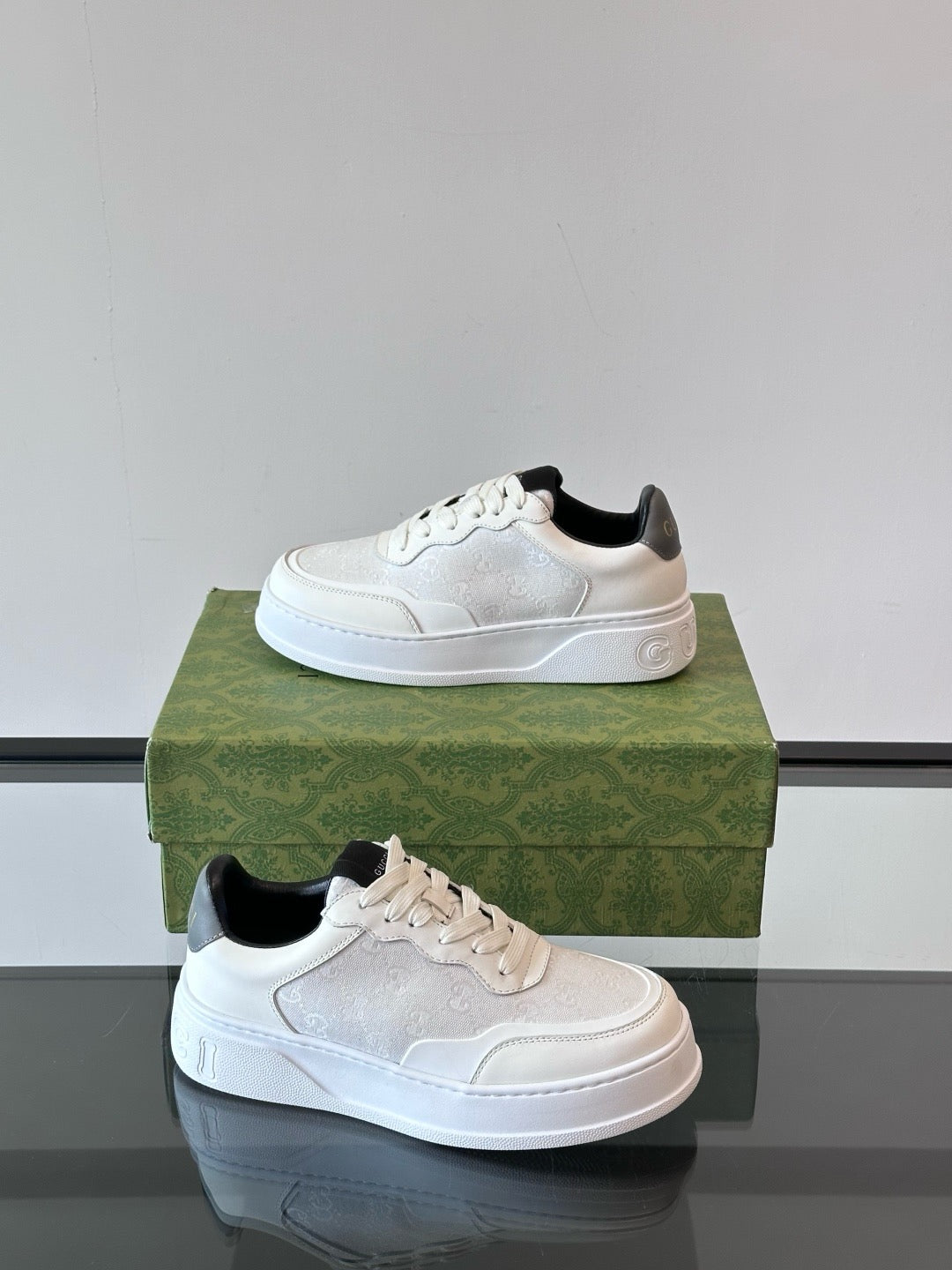 Gucci Sneakers - White