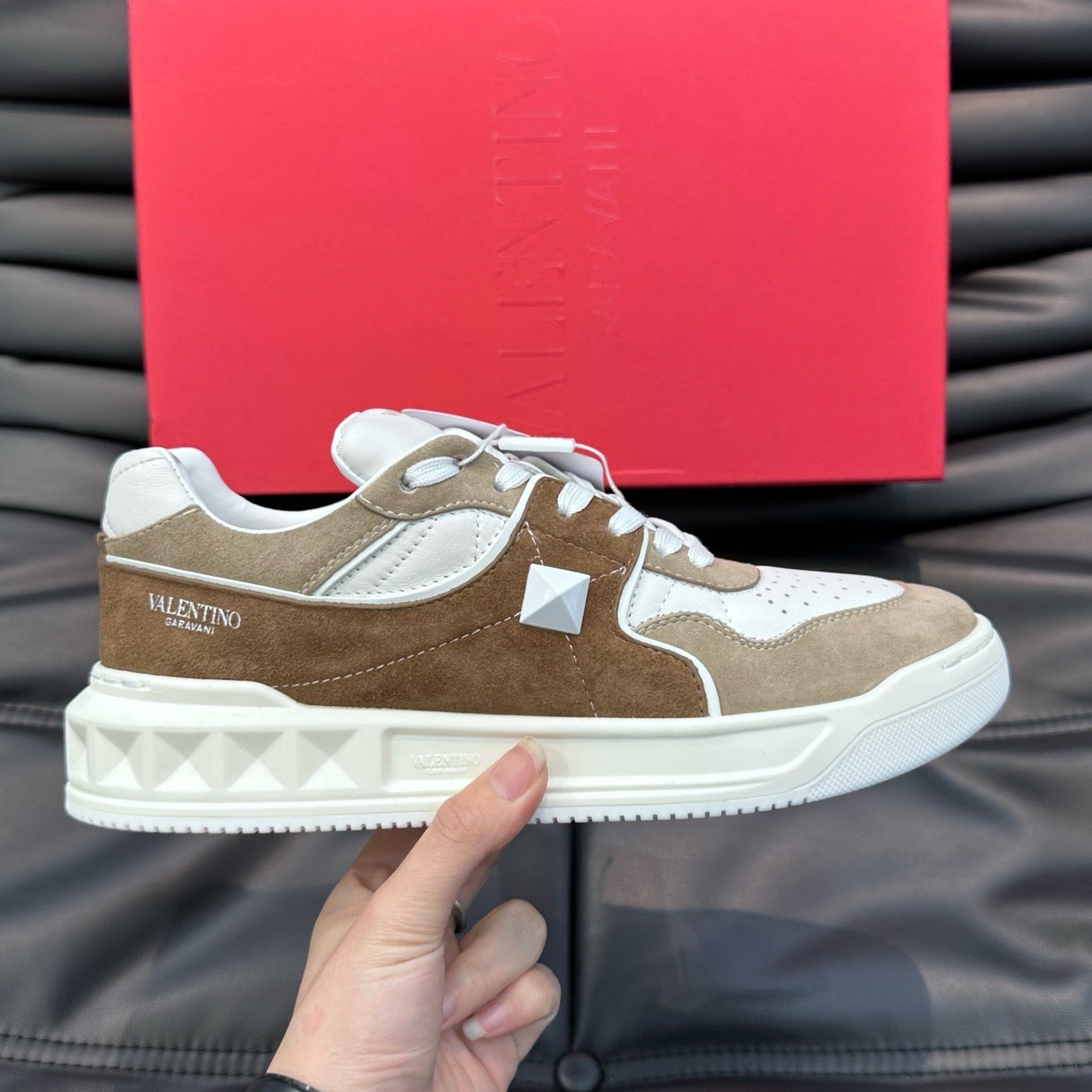 Valentino Sneakers - Beige