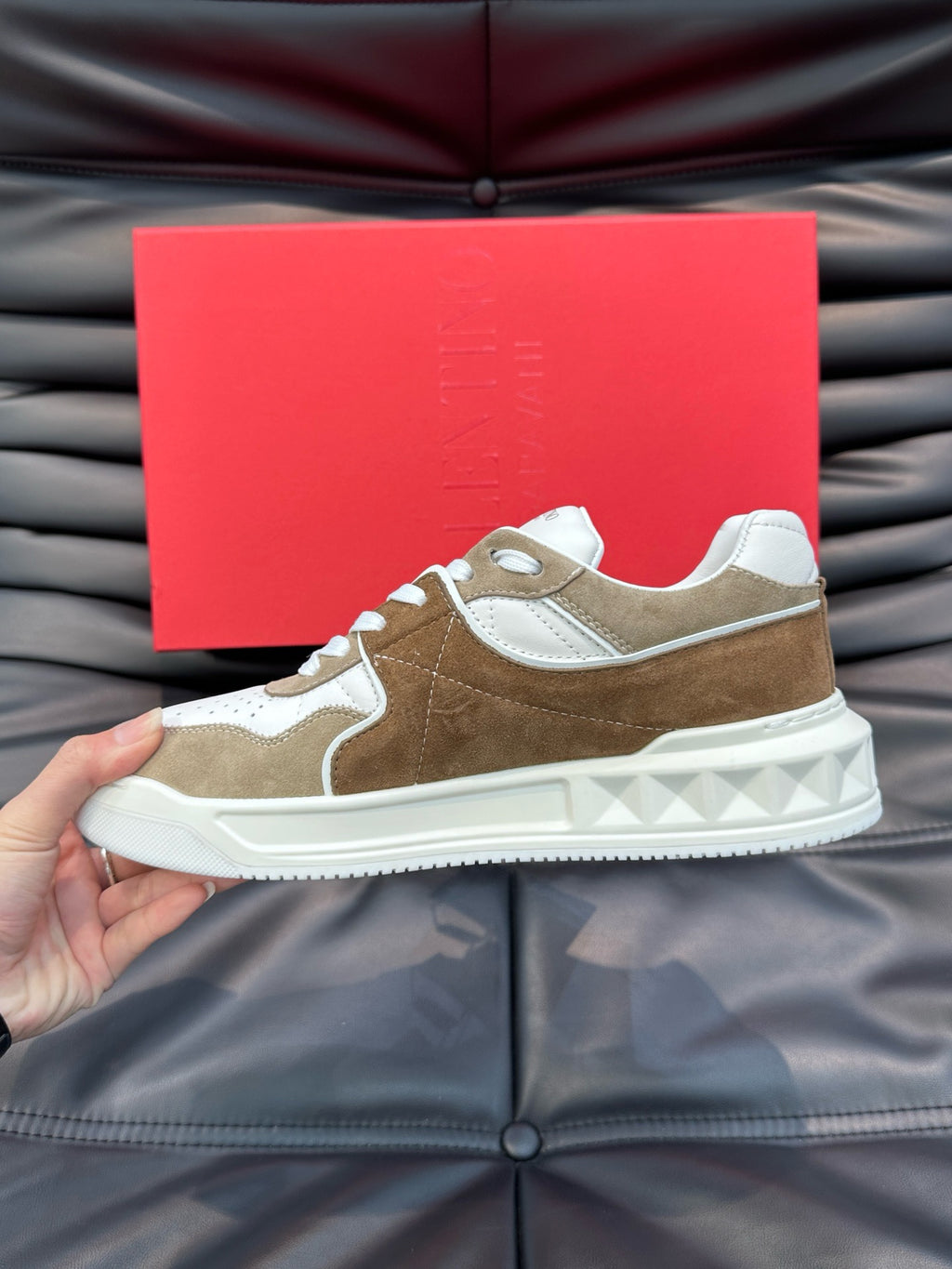 Valentino Sneakers - Beige