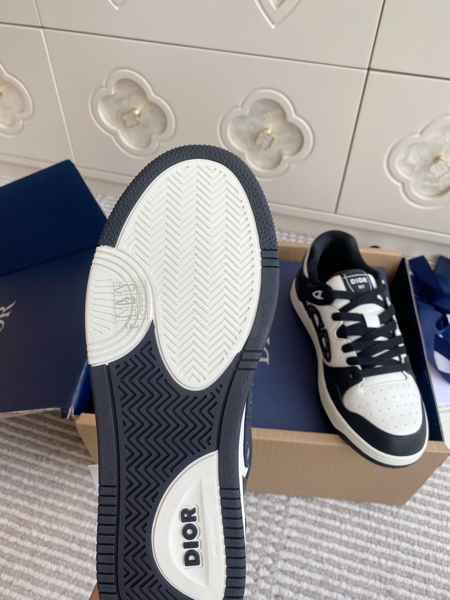 Dior B57 Dribble Sneakers - Black/White