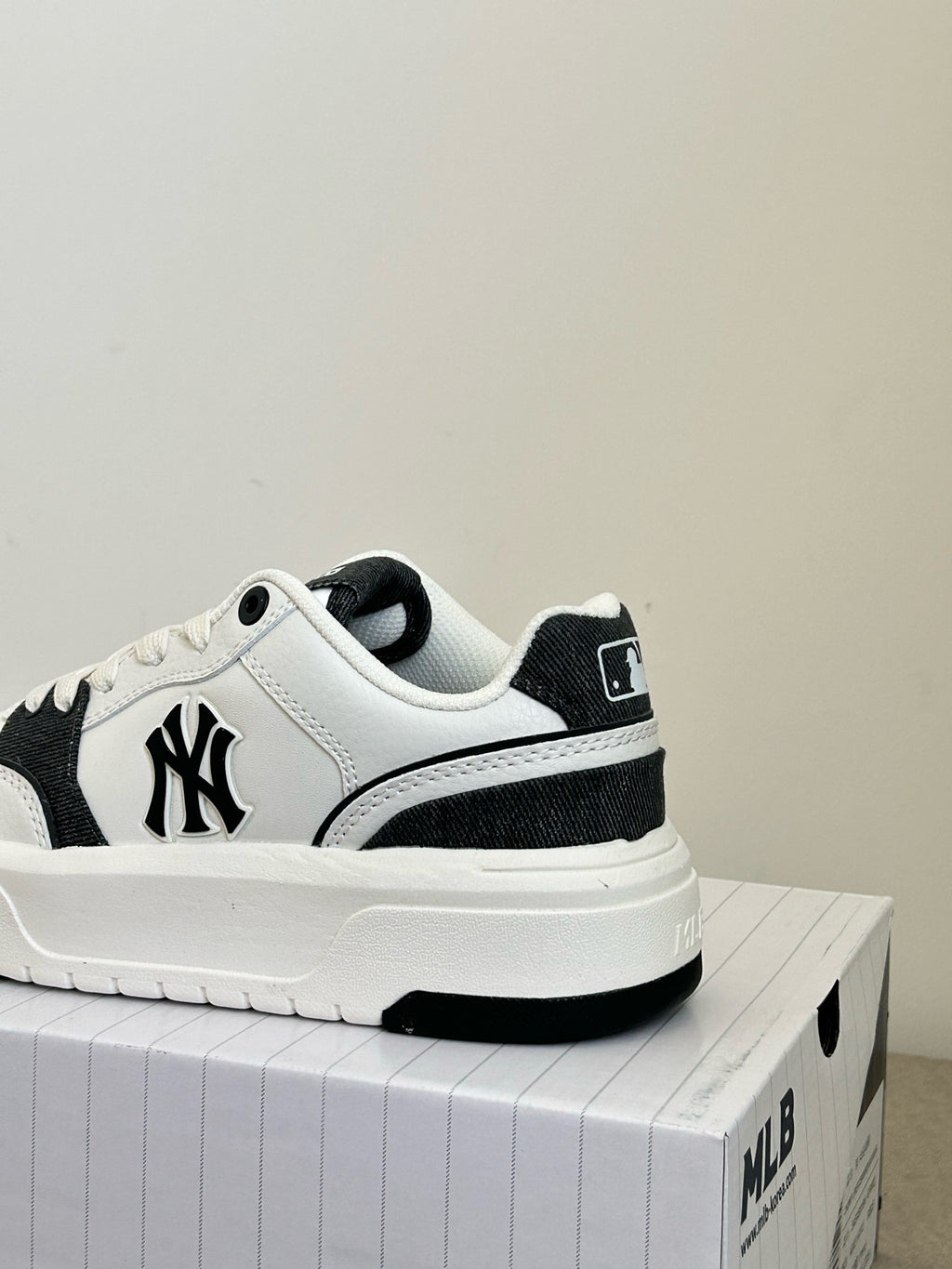 MLB Chunky Liner Denim Pocket - Black