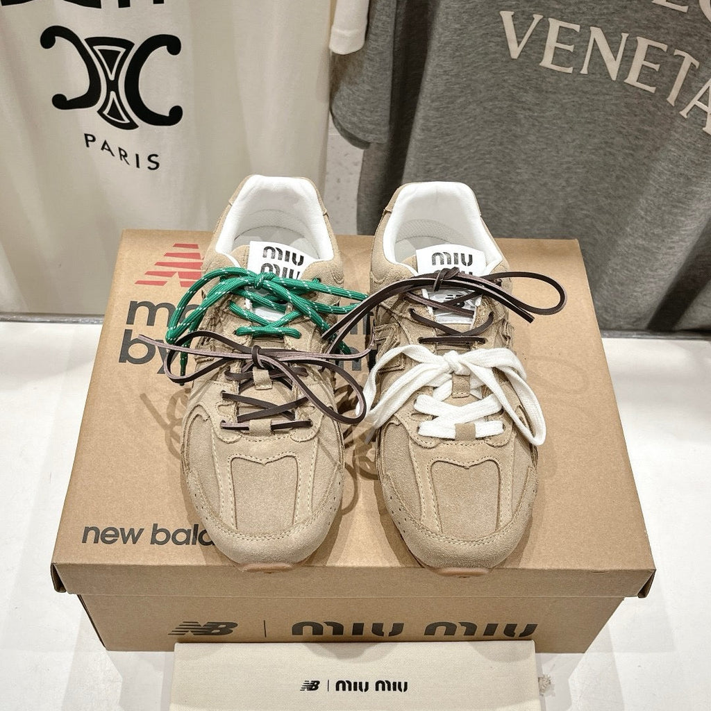 New Balance X Miu Miu 530 SL Sneakers - Ecru