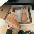 UGG Classic Mini Maxi Curly Boot - Chestnut