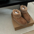 UGG Classic Mini Maxi Curly Boot - Chestnut