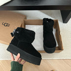 UGG Classic Mini Maxi Curly Boot - Black
