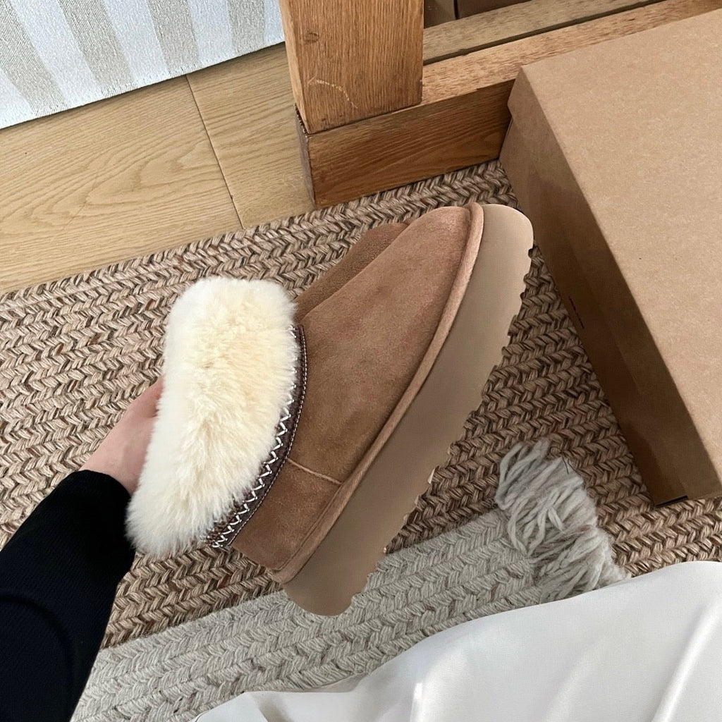 UGG Classic Mini Crescent Boots - Chestnut