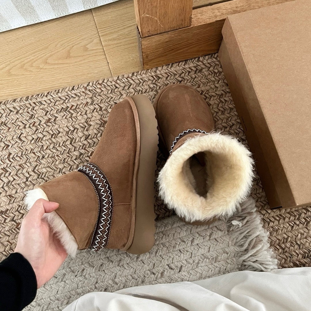 UGG Classic Mini Crescent Boots - Chestnut