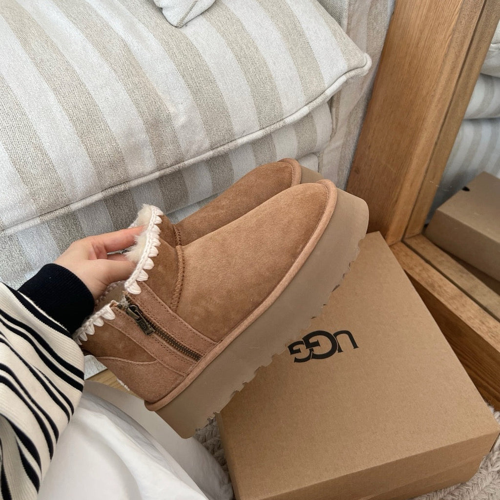 UGG Classic Ultra Mini Platform Zip Boots - Chestnut