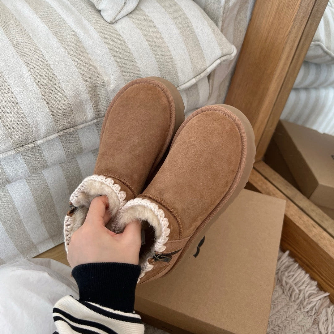 UGG Classic Ultra Mini Platform Zip Boots - Chestnut