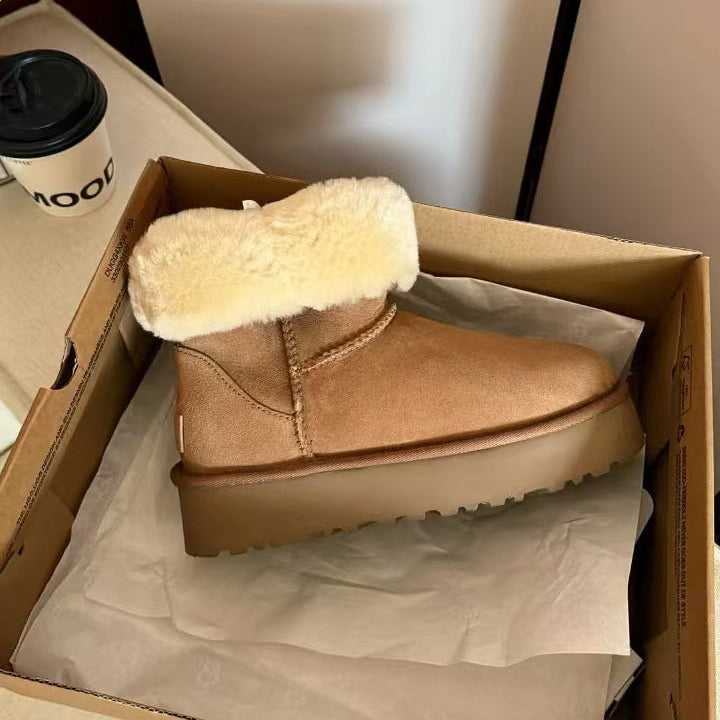 UGG Classic Short Platform Boots - Chestnut