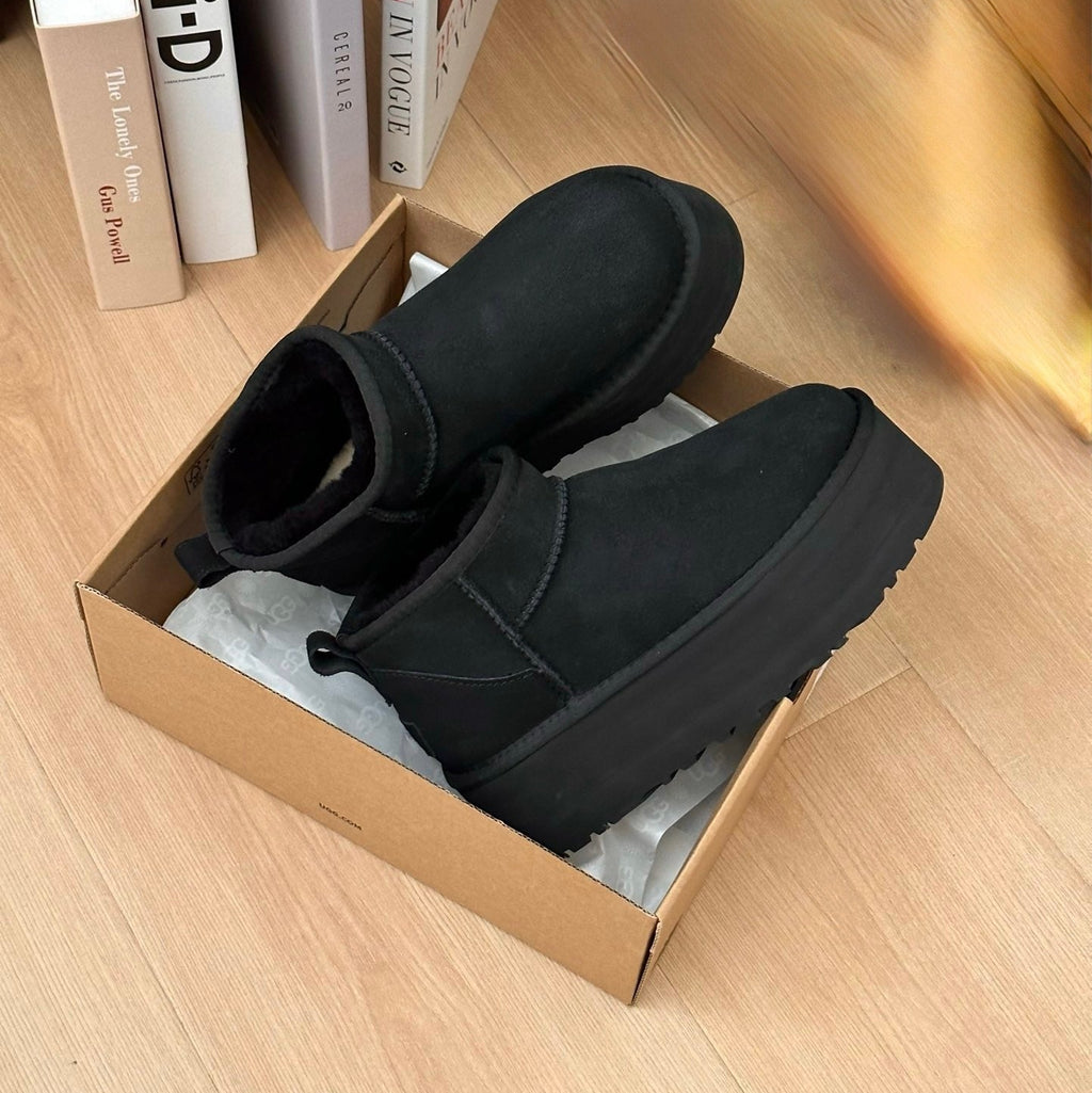 UGG Classic Ultra Mini Platform Boots - Black