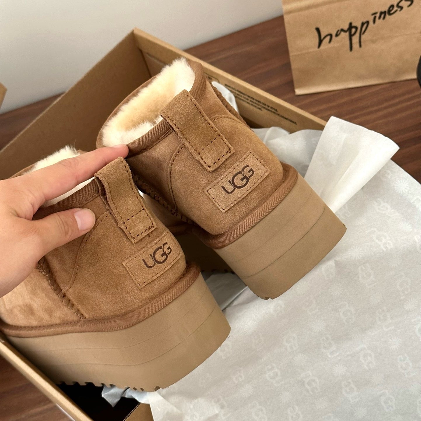 UGG Classic Ultra Mini Platform Boots - Chestnut