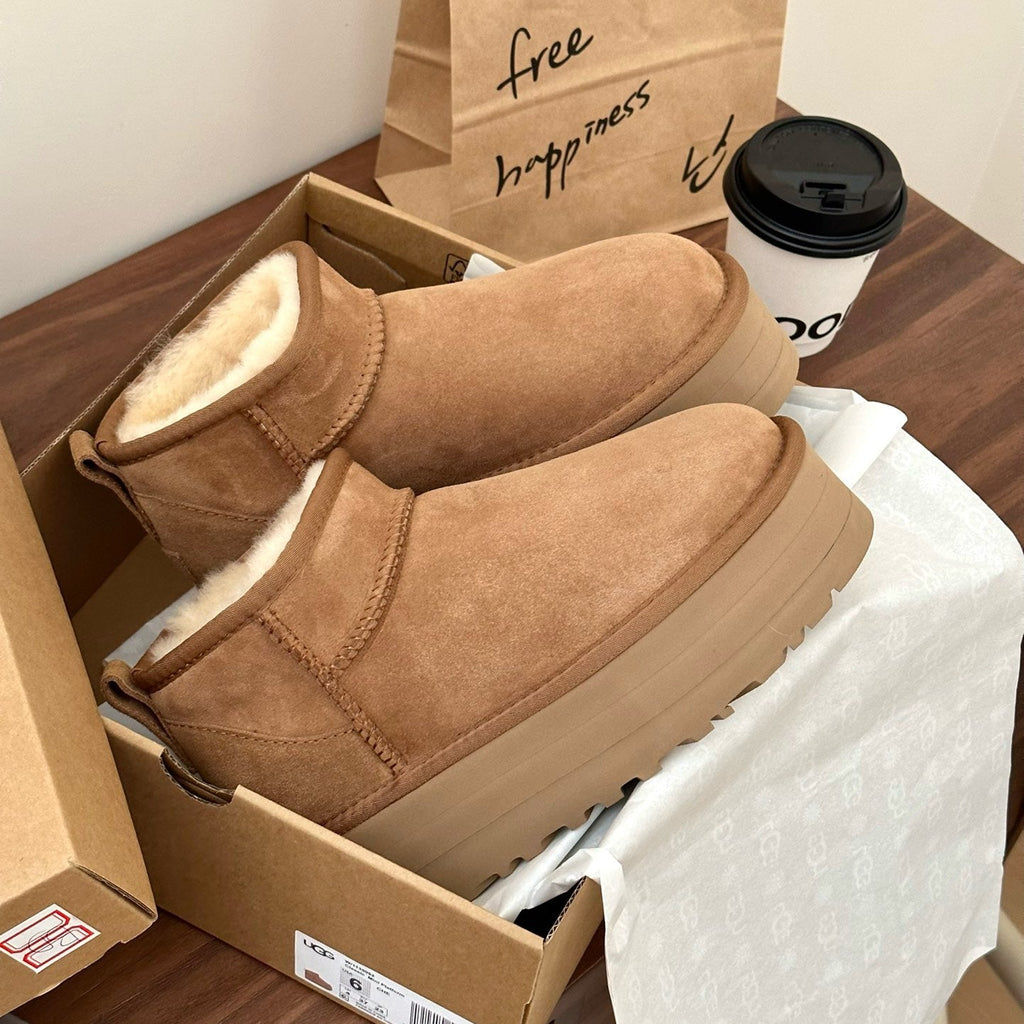 UGG Classic Ultra Mini Platform Boots - Chestnut