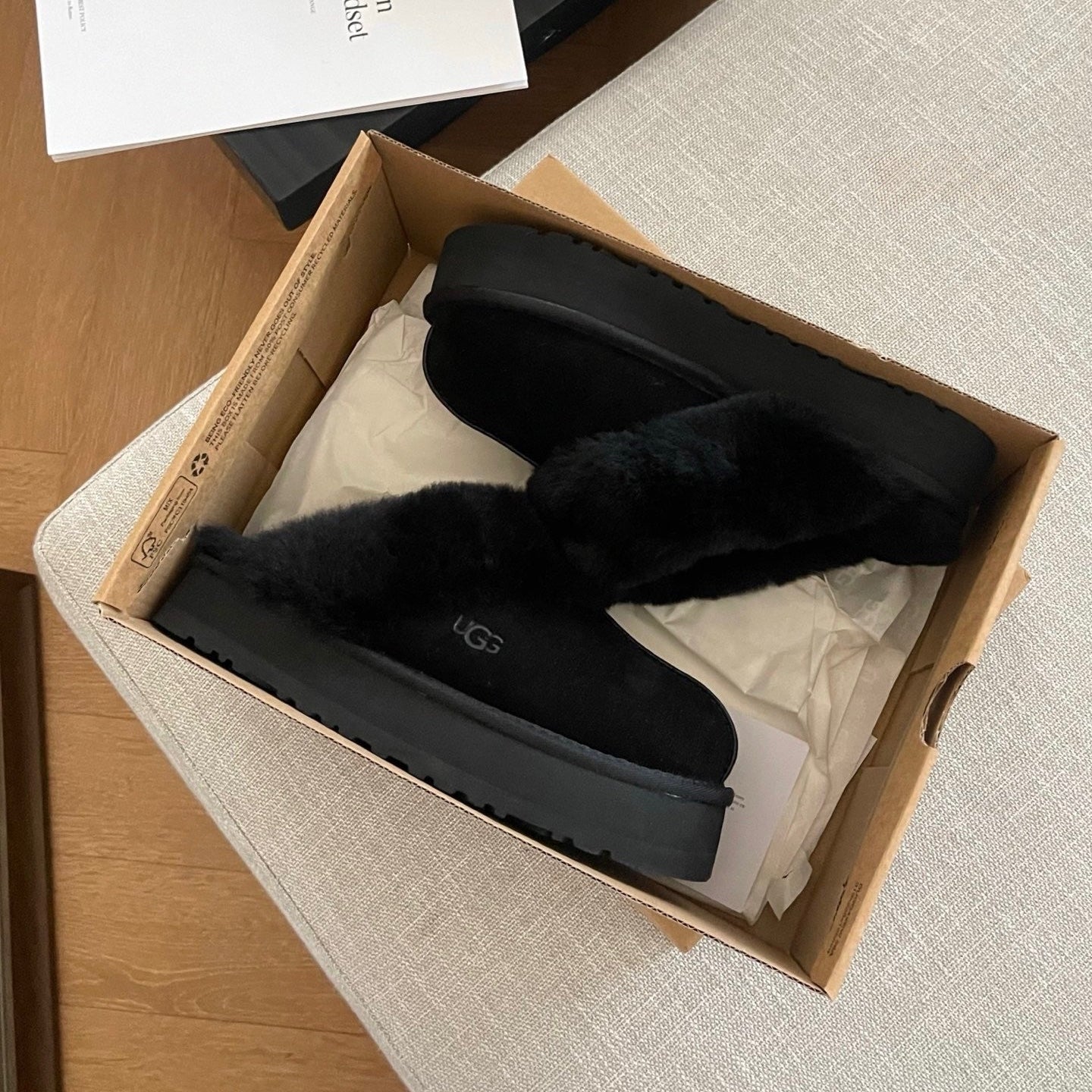 UGG Disquette Slippers - Black