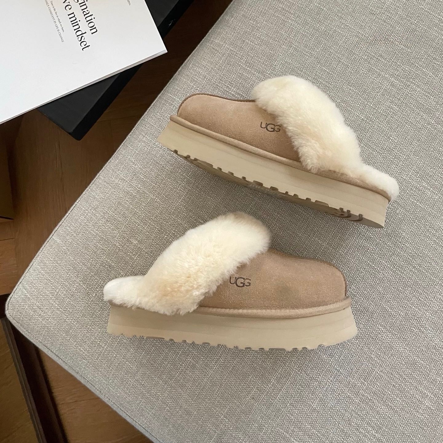 UGG Disquette Slippers - Sand