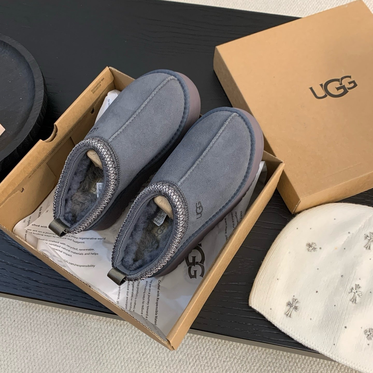 UGG Tazz II - Obsidian