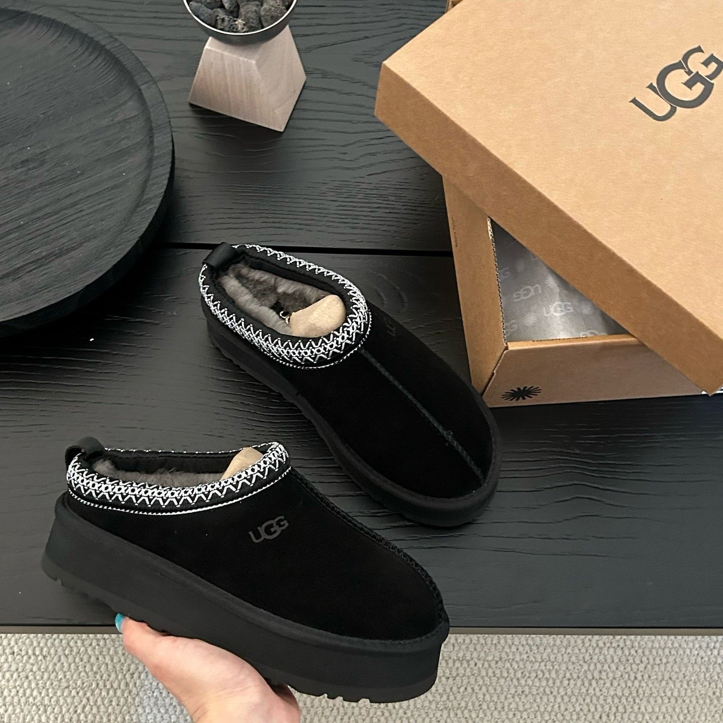 UGG Tazz II - Black