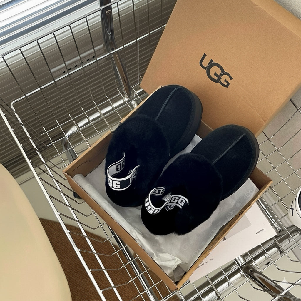 UGG Funkette Slippers - Black