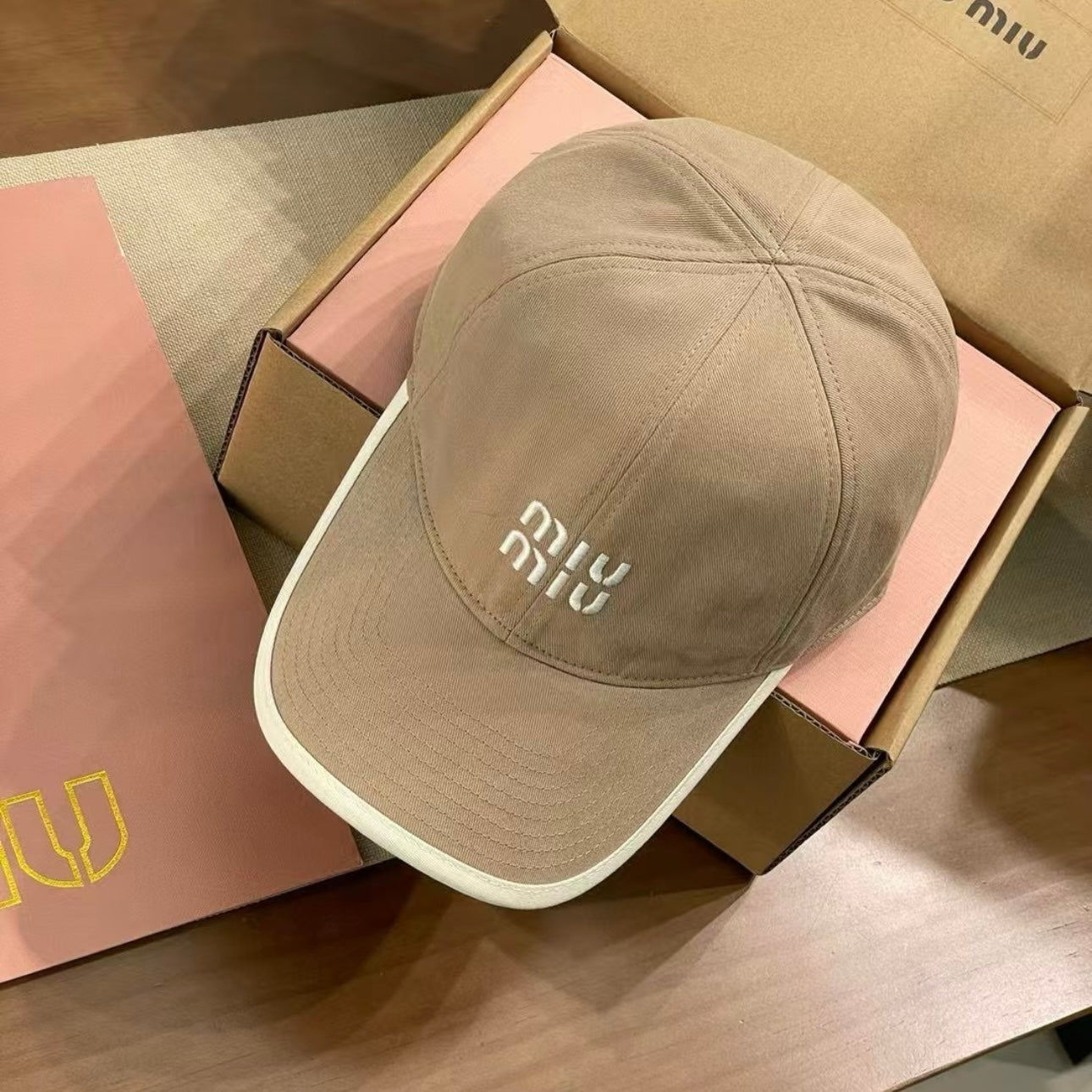 MIU MIU Cap