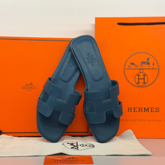 Hermès Oran Sandal | Bleu Bleuet